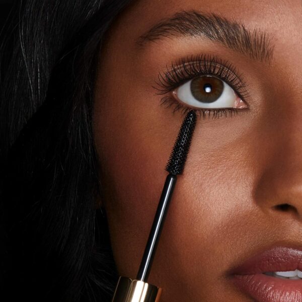 Hourglass Unlocked Instant Extension Mascara. Defining and Lengthening Tubing Mascara for Dramatic Length (Black) - Image 3